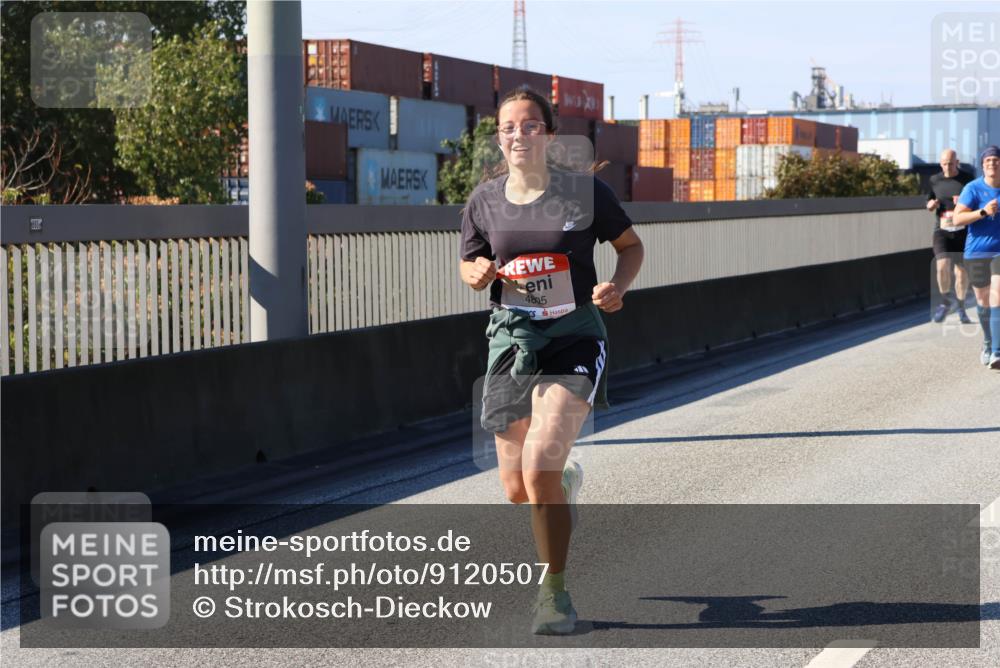 03.10.2025 - Köhlbrandbrückenlauf Strokosch-Dieckow http://msf.ph/oto/9120507 03.10.2025 12:58:45 Position 3 4805 meine-sportfotos.de