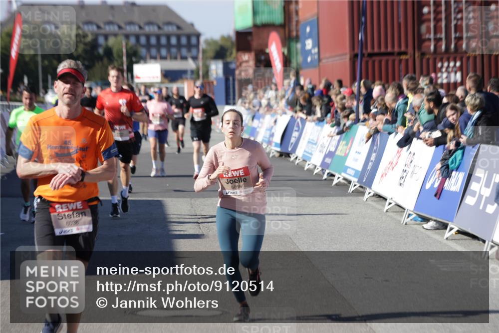 03.10.2025 - Köhlbrandbrückenlauf Jannik Wohlers http://msf.ph/oto/9120514 03.10.2025 13:04:16 Ziel 4494, 5055, 5721, 6038, 6250, 6251, 6523, 6724 meine-sportfotos.de