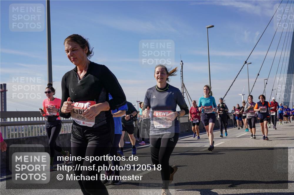 03.10.2025 - Köhlbrandbrückenlauf Michael Burmester http://msf.ph/oto/9120518 03.10.2025 13:01:52 Position 2 4735, 5551 meine-sportfotos.de