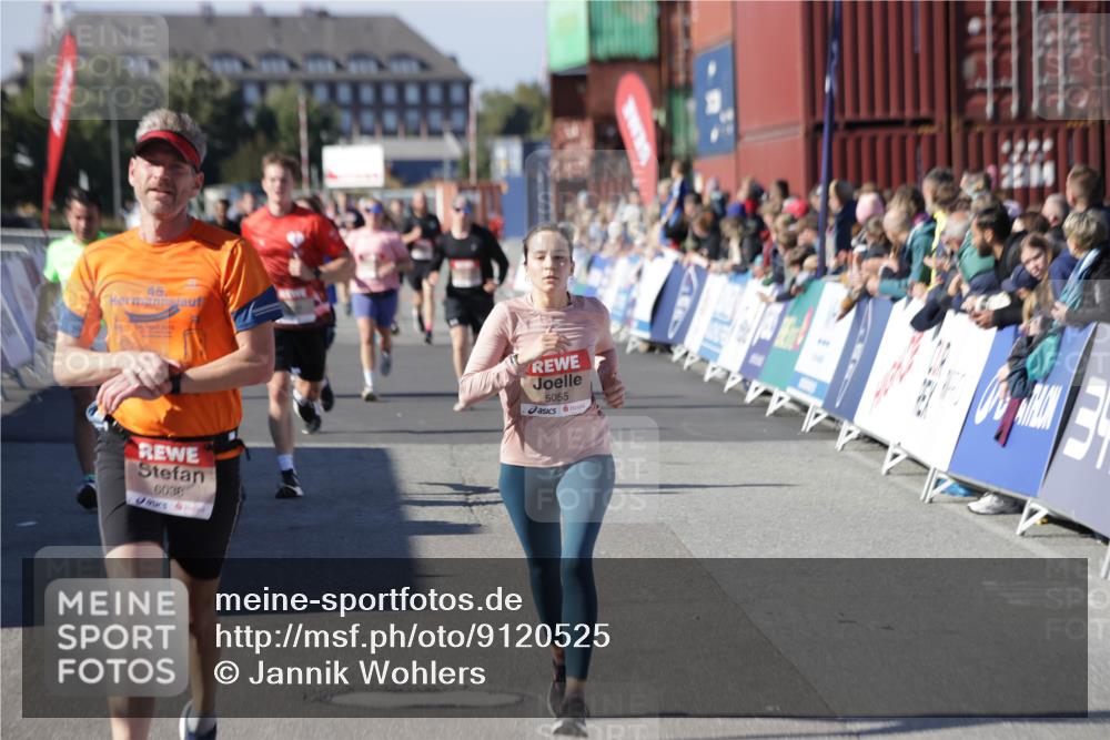 03.10.2025 - Köhlbrandbrückenlauf Jannik Wohlers http://msf.ph/oto/9120525 03.10.2025 13:04:16 Ziel 4494, 5055, 5721, 6038, 6250, 6251, 6523, 6724 meine-sportfotos.de
