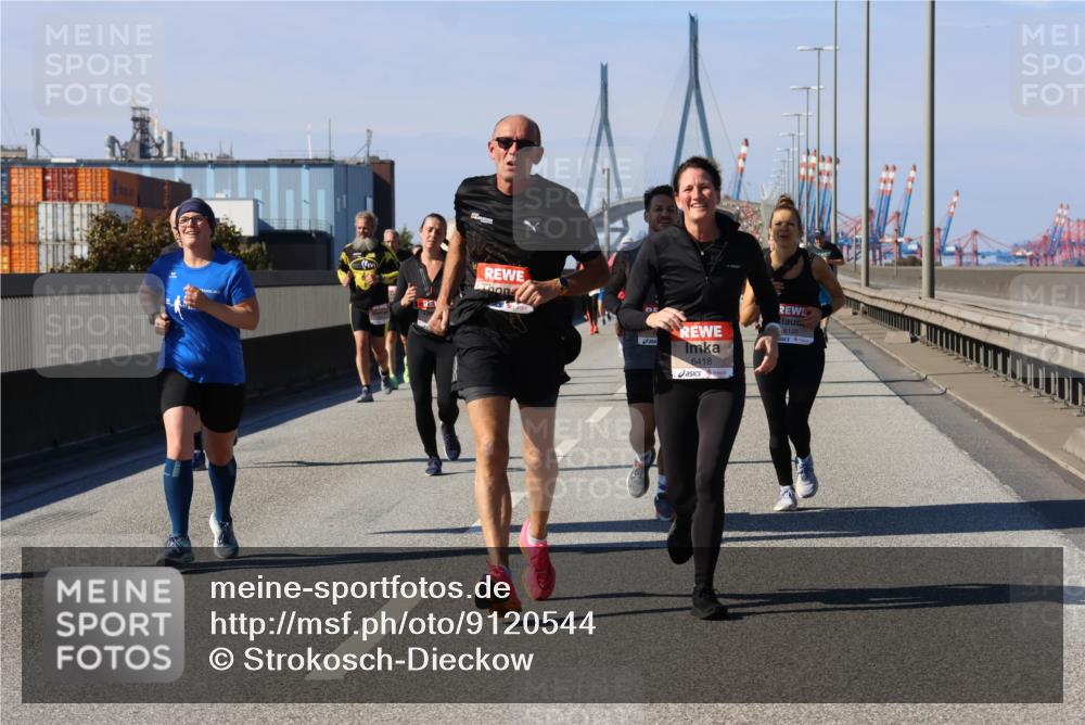03.10.2025 - Köhlbrandbrückenlauf Strokosch-Dieckow http://msf.ph/oto/9120544 03.10.2025 12:58:47 Position 3 6418, 6128 meine-sportfotos.de