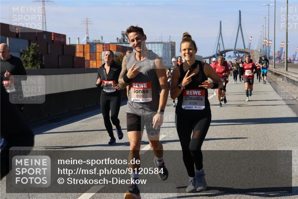 03.10.2025 - Köhlbrandbrückenlauf Strokosch-Dieckow http://msf.ph/oto/9120584 03.10.2025 12:58:50 Position 3 4678, 4410, 6129, 6128 meine-sportfotos.de