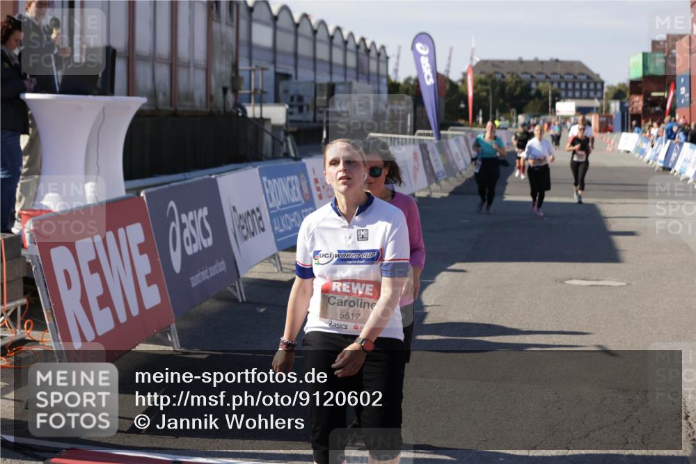 03.10.2025 - Köhlbrandbrückenlauf Jannik Wohlers http://msf.ph/oto/9120602 03.10.2025 13:35:34 Ziel 4434, 4440, 4949, 5140, 5356, 5517, 5539, 5548, 5575, 5680, 6283, 6358, 6396, 6411 meine-sportfotos.de