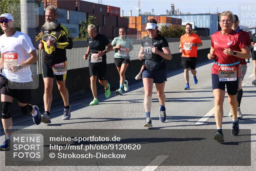 03.10.2025 - Köhlbrandbrückenlauf Strokosch-Dieckow http://msf.ph/oto/9120620 03.10.2025 12:58:55 Position 3 6790, 4414, 4803 meine-sportfotos.de