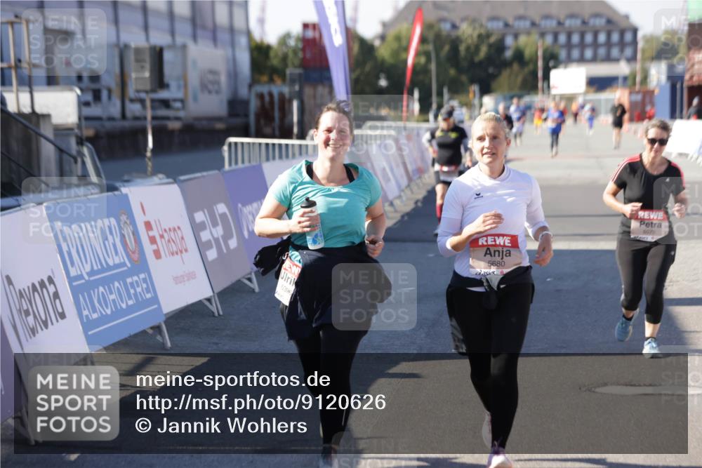 03.10.2025 - Köhlbrandbrückenlauf Jannik Wohlers http://msf.ph/oto/9120626 03.10.2025 13:35:39 Ziel 5356, 5517, 5539, 5680, 6079, 6283, 6396, 6508 meine-sportfotos.de
