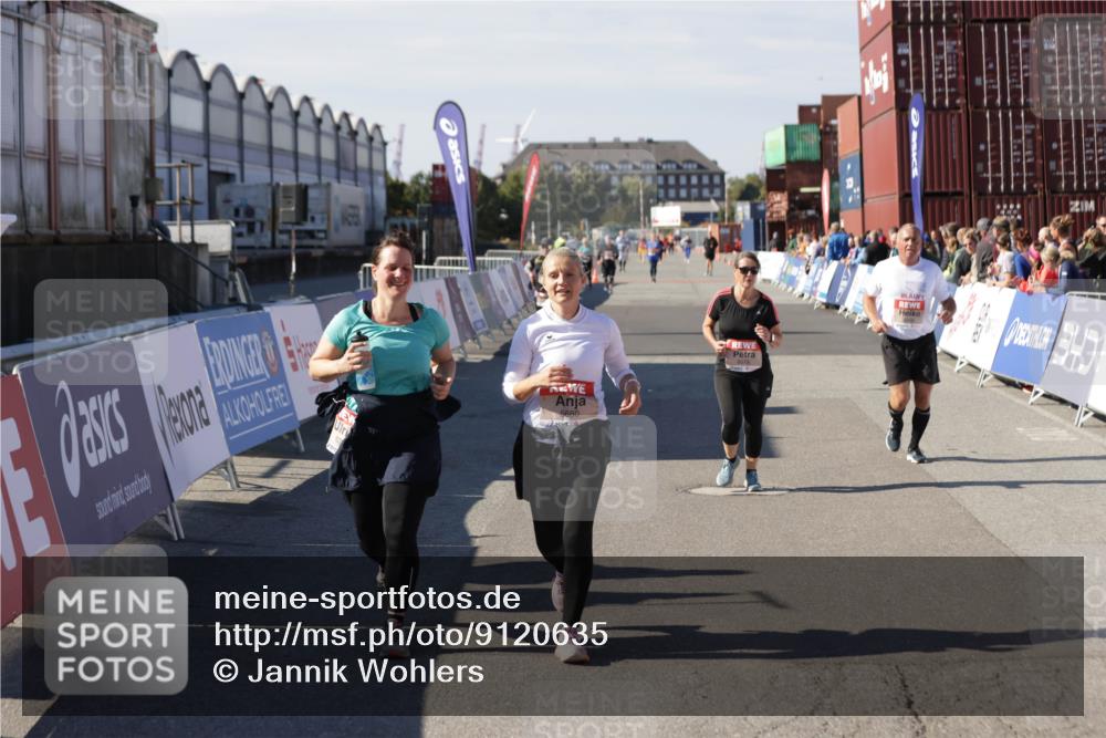 03.10.2025 - Köhlbrandbrückenlauf Jannik Wohlers http://msf.ph/oto/9120635 03.10.2025 13:35:40 Ziel 5356, 5517, 5539, 5680, 6079, 6283, 6396, 6508 meine-sportfotos.de