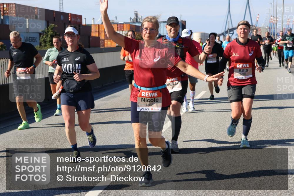 03.10.2025 - Köhlbrandbrückenlauf Strokosch-Dieckow http://msf.ph/oto/9120642 03.10.2025 12:58:56 Position 3 4803, 5682 meine-sportfotos.de
