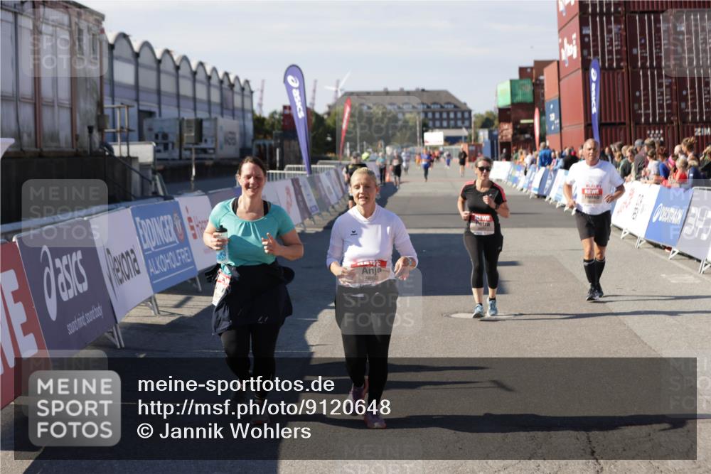 03.10.2025 - Köhlbrandbrückenlauf Jannik Wohlers http://msf.ph/oto/9120648 03.10.2025 13:35:40 Ziel 5356, 5517, 5539, 5680, 6079, 6283, 6396, 6508 meine-sportfotos.de