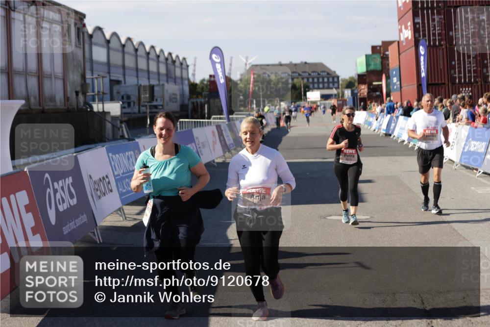 03.10.2025 - Köhlbrandbrückenlauf Jannik Wohlers http://msf.ph/oto/9120678 03.10.2025 13:35:40 Ziel 5356, 5517, 5539, 5680, 6079, 6283, 6396, 6508 meine-sportfotos.de