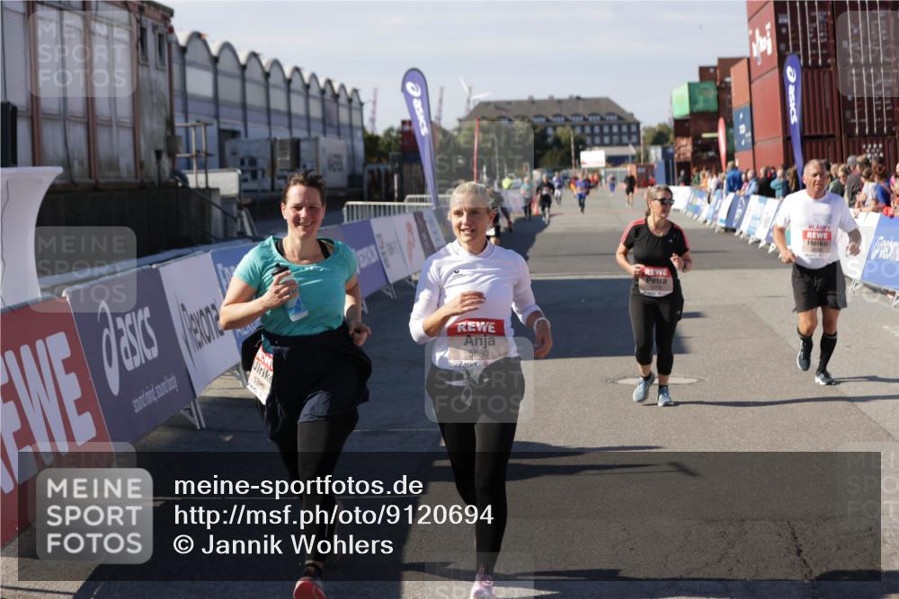 03.10.2025 - Köhlbrandbrückenlauf Jannik Wohlers http://msf.ph/oto/9120694 03.10.2025 13:35:41 Ziel 5356, 5517, 5539, 5680, 6079, 6283, 6396, 6508 meine-sportfotos.de
