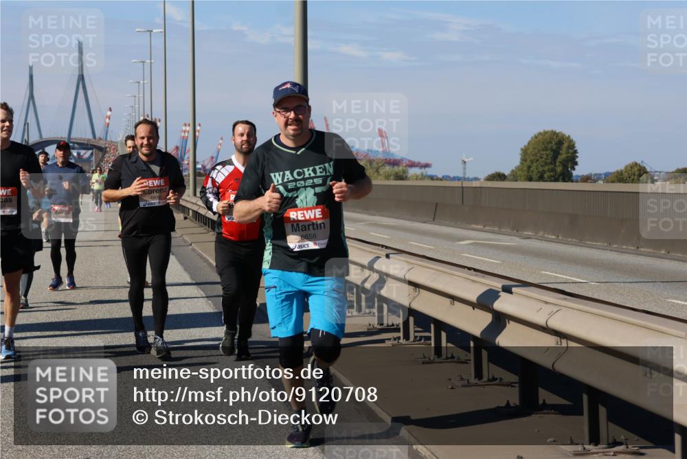 03.10.2025 - Köhlbrandbrückenlauf Strokosch-Dieckow http://msf.ph/oto/9120708 03.10.2025 12:59:03 Position 3 99, 4809, 2025, 6658 meine-sportfotos.de