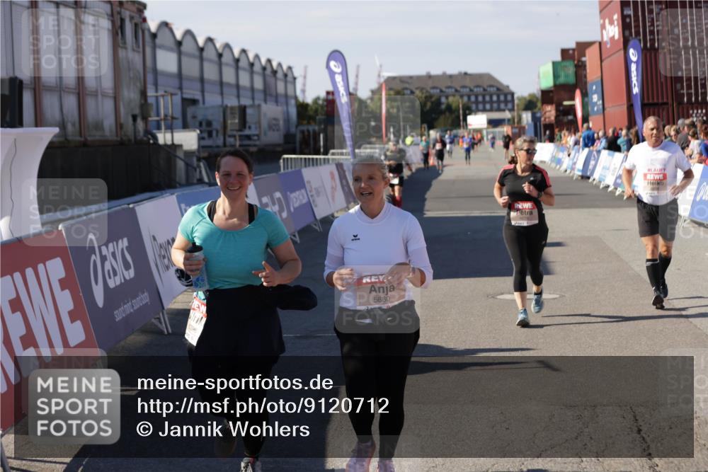 03.10.2025 - Köhlbrandbrückenlauf Jannik Wohlers http://msf.ph/oto/9120712 03.10.2025 13:35:41 Ziel 5356, 5517, 5539, 5680, 6079, 6283, 6396, 6508 meine-sportfotos.de