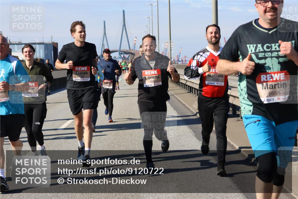 03.10.2025 - Köhlbrandbrückenlauf Strokosch-Dieckow http://msf.ph/oto/9120722 03.10.2025 12:59:04 Position 3 4399, 4577, 202, 4809, 4728, 6658 meine-sportfotos.de