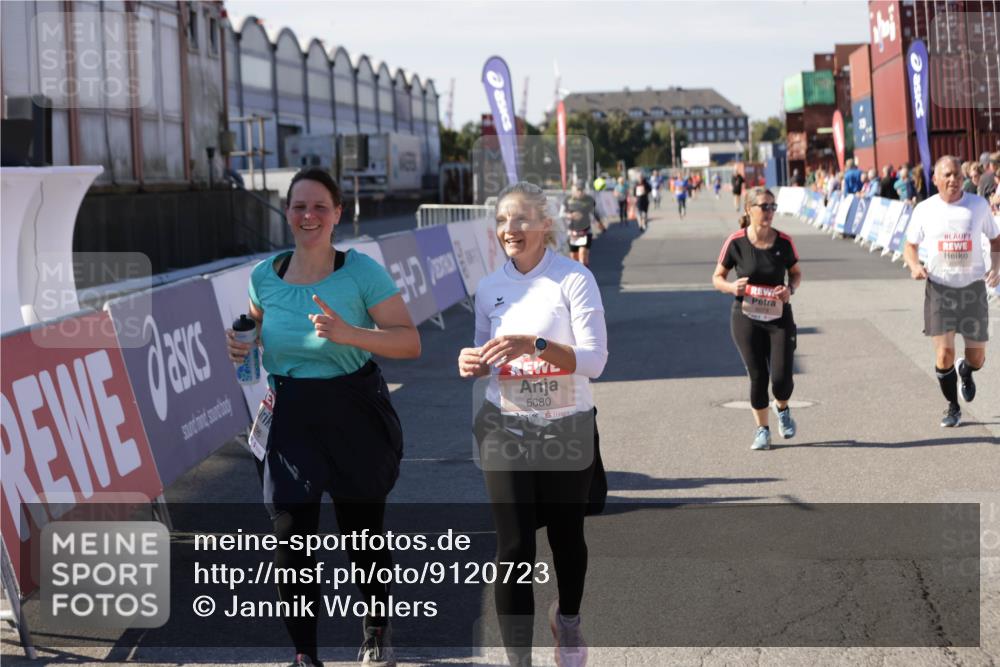 03.10.2025 - Köhlbrandbrückenlauf Jannik Wohlers http://msf.ph/oto/9120723 03.10.2025 13:35:41 Ziel 5356, 5517, 5539, 5680, 6079, 6283, 6396, 6508 meine-sportfotos.de