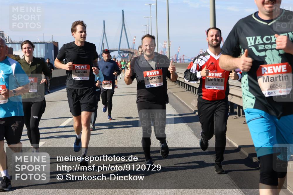 03.10.2025 - Köhlbrandbrückenlauf Strokosch-Dieckow http://msf.ph/oto/9120729 03.10.2025 12:59:04 Position 3 17, 4399, 202, 4809, 4728, 6658 meine-sportfotos.de