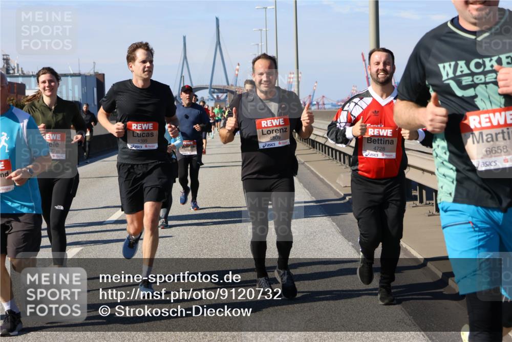 03.10.2025 - Köhlbrandbrückenlauf Strokosch-Dieckow http://msf.ph/oto/9120732 03.10.2025 12:59:04 Position 3 77, 4399, 4809, 4728, 13, 202, 6658 meine-sportfotos.de