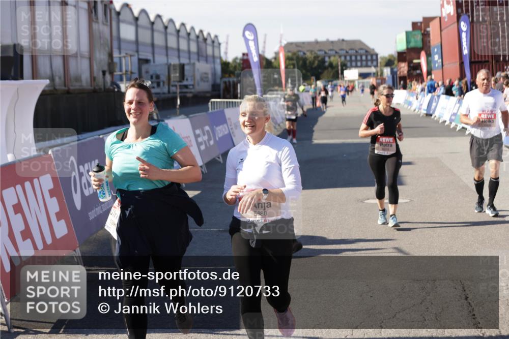 03.10.2025 - Köhlbrandbrückenlauf Jannik Wohlers http://msf.ph/oto/9120733 03.10.2025 13:35:41 Ziel 5356, 5517, 5539, 5680, 6079, 6283, 6396, 6508 meine-sportfotos.de