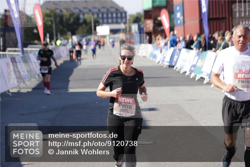 03.10.2025 - Köhlbrandbrückenlauf Jannik Wohlers http://msf.ph/oto/9120738 03.10.2025 13:35:42 Ziel 5356, 5517, 5539, 5680, 6079, 6396, 6508 meine-sportfotos.de