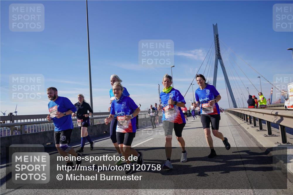 03.10.2025 - Köhlbrandbrückenlauf Michael Burmester http://msf.ph/oto/9120758 03.10.2025 13:02:06 Position 2 5427 meine-sportfotos.de