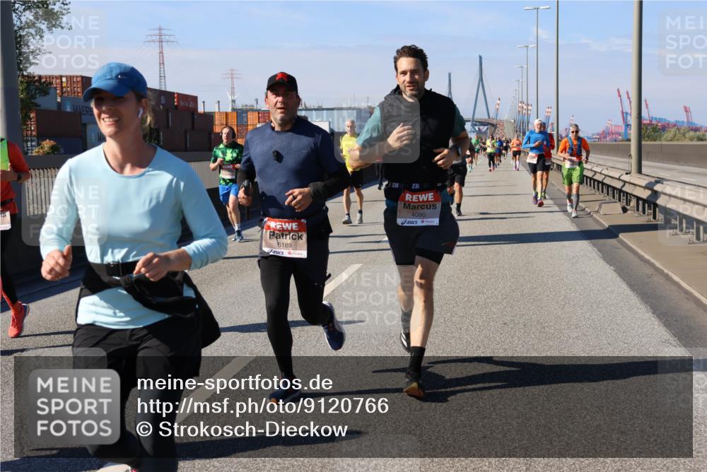 03.10.2025 - Köhlbrandbrückenlauf Strokosch-Dieckow http://msf.ph/oto/9120766 03.10.2025 12:59:08 Position 3 6189, 3, 230, 4090 meine-sportfotos.de