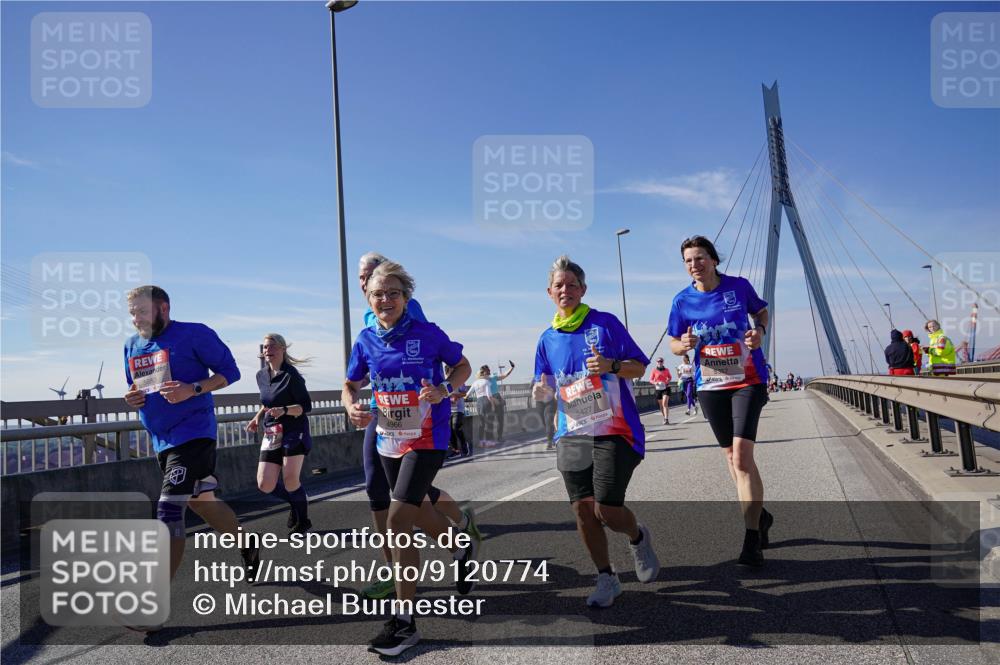 03.10.2025 - Köhlbrandbrückenlauf Michael Burmester http://msf.ph/oto/9120774 03.10.2025 13:02:06 Position 2 5427, 5367 meine-sportfotos.de