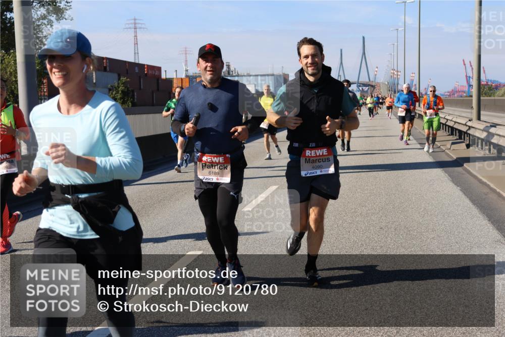 03.10.2025 - Köhlbrandbrückenlauf Strokosch-Dieckow http://msf.ph/oto/9120780 03.10.2025 12:59:08 Position 3 696, 6189, 23, 00, 231, 4090 meine-sportfotos.de