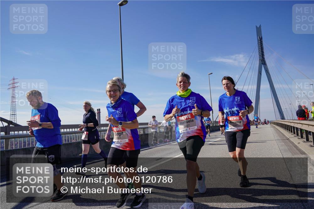 03.10.2025 - Köhlbrandbrückenlauf Michael Burmester http://msf.ph/oto/9120786 03.10.2025 13:02:06 Position 2 4966, 5427 meine-sportfotos.de