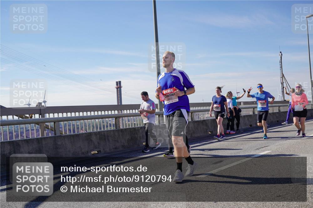 03.10.2025 - Köhlbrandbrückenlauf Michael Burmester http://msf.ph/oto/9120794 03.10.2025 13:02:08 Position 2 6072 meine-sportfotos.de