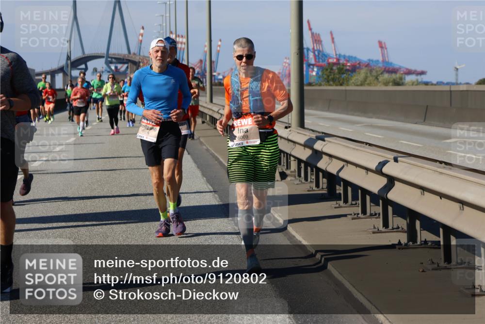 03.10.2025 - Köhlbrandbrückenlauf Strokosch-Dieckow http://msf.ph/oto/9120802 03.10.2025 12:59:12 Position 3 4928, 6069 meine-sportfotos.de