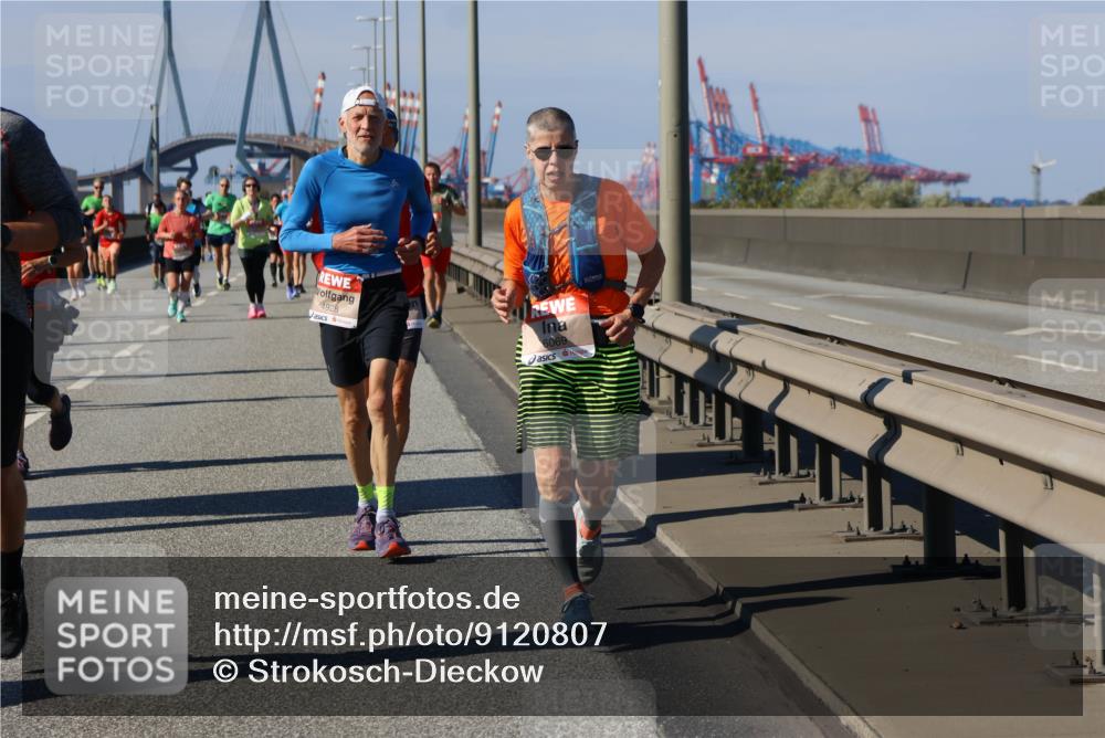 03.10.2025 - Köhlbrandbrückenlauf Strokosch-Dieckow http://msf.ph/oto/9120807 03.10.2025 12:59:12 Position 3 4928, 6069 meine-sportfotos.de
