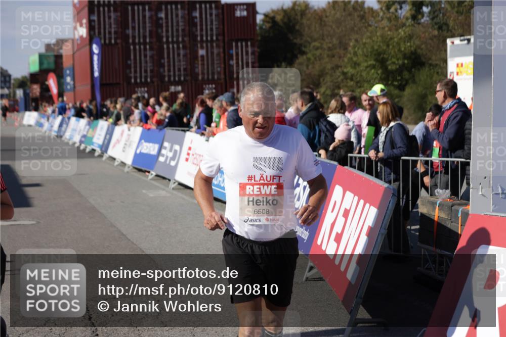 03.10.2025 - Köhlbrandbrückenlauf Jannik Wohlers http://msf.ph/oto/9120810 03.10.2025 13:35:43 Ziel 5517, 5539, 5680, 6079, 6396, 6508 meine-sportfotos.de