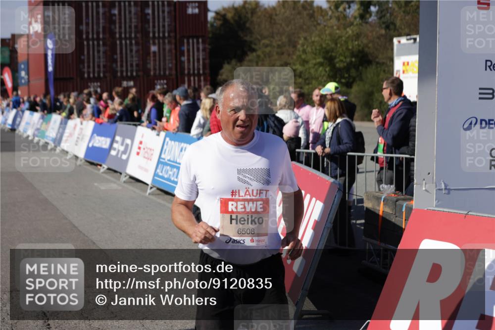 03.10.2025 - Köhlbrandbrückenlauf Jannik Wohlers http://msf.ph/oto/9120835 03.10.2025 13:35:44 Ziel 5539, 5680, 6079, 6396, 6508 meine-sportfotos.de