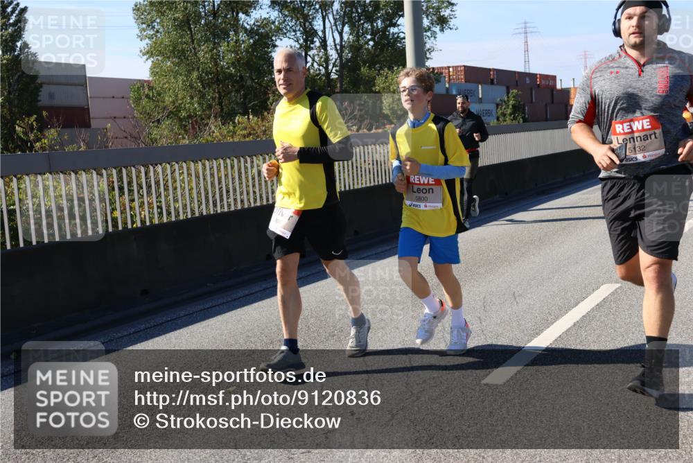 03.10.2025 - Köhlbrandbrückenlauf Strokosch-Dieckow http://msf.ph/oto/9120836 03.10.2025 12:59:14 Position 3 5800, 5132 meine-sportfotos.de