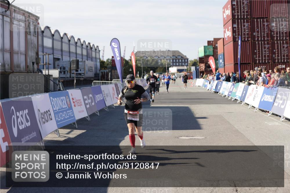03.10.2025 - Köhlbrandbrückenlauf Jannik Wohlers http://msf.ph/oto/9120847 03.10.2025 13:35:51 Ziel 6079, 6292, 6508 meine-sportfotos.de