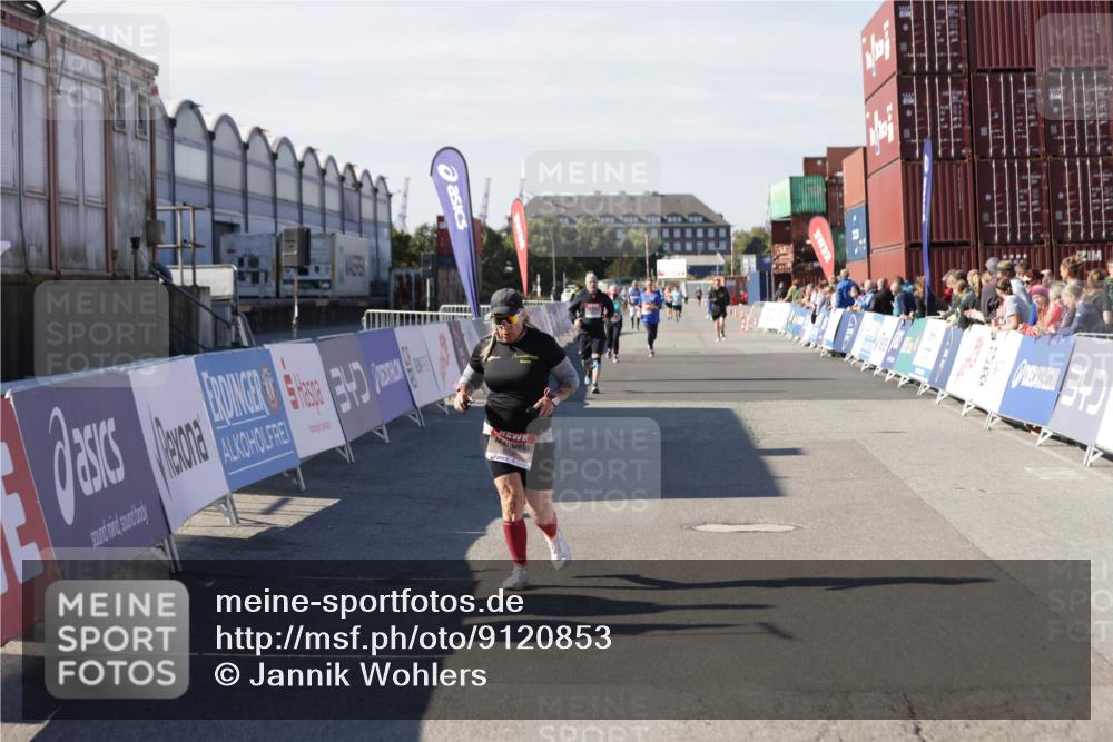 03.10.2025 - Köhlbrandbrückenlauf Jannik Wohlers http://msf.ph/oto/9120853 03.10.2025 13:35:51 Ziel 6079, 6292, 6508 meine-sportfotos.de