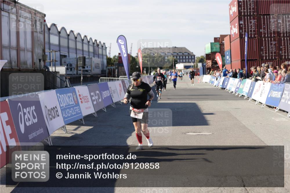 03.10.2025 - Köhlbrandbrückenlauf Jannik Wohlers http://msf.ph/oto/9120858 03.10.2025 13:35:51 Ziel 6079, 6292, 6508 meine-sportfotos.de