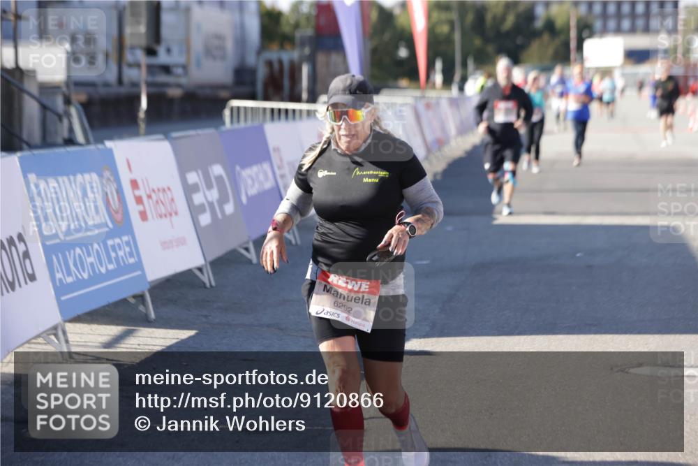 03.10.2025 - Köhlbrandbrückenlauf Jannik Wohlers http://msf.ph/oto/9120866 03.10.2025 13:35:52 Ziel 6079, 6292, 6508 meine-sportfotos.de