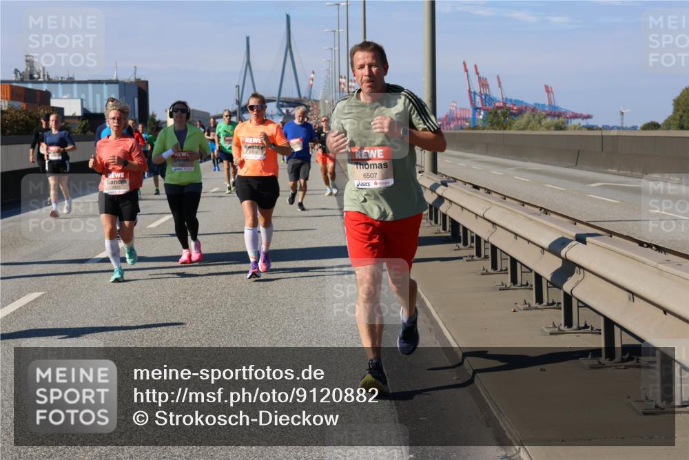 03.10.2025 - Köhlbrandbrückenlauf Strokosch-Dieckow http://msf.ph/oto/9120882 03.10.2025 12:59:22 Position 3 4423, 6507 meine-sportfotos.de