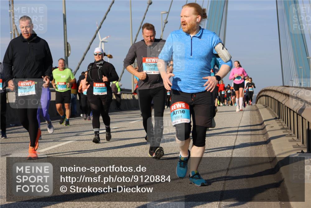 03.10.2025 - Köhlbrandbrückenlauf Strokosch-Dieckow http://msf.ph/oto/9120884 03.10.2025 09:55:59 Position 2 3706, 2787, 2308, 1664 meine-sportfotos.de