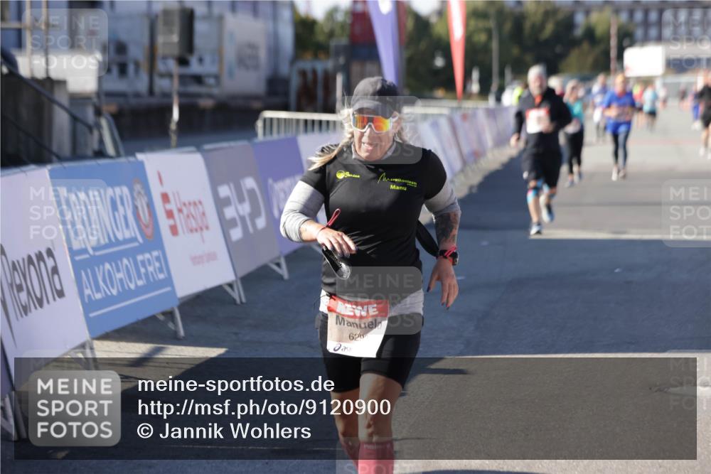 03.10.2025 - Köhlbrandbrückenlauf Jannik Wohlers http://msf.ph/oto/9120900 03.10.2025 13:35:52 Ziel 6079, 6292, 6508 meine-sportfotos.de