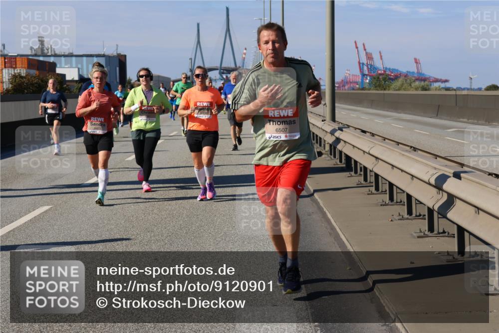 03.10.2025 - Köhlbrandbrückenlauf Strokosch-Dieckow http://msf.ph/oto/9120901 03.10.2025 12:59:23 Position 3 4423, 6507 meine-sportfotos.de
