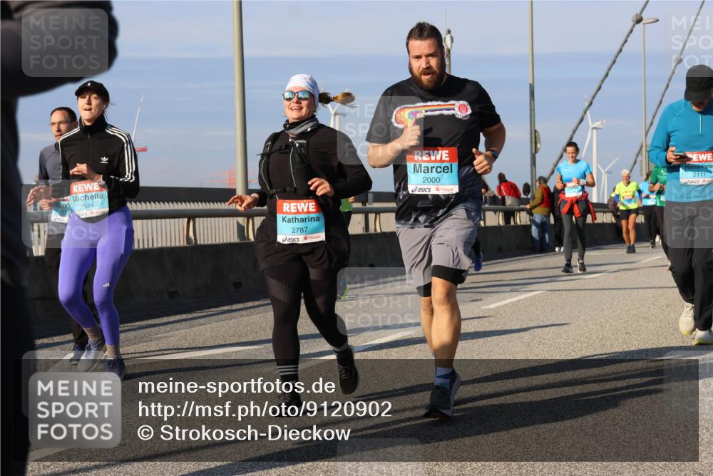 03.10.2025 - Köhlbrandbrückenlauf Strokosch-Dieckow http://msf.ph/oto/9120902 03.10.2025 09:56:03 Position 2 2524, 2787, 2000, 2111 meine-sportfotos.de