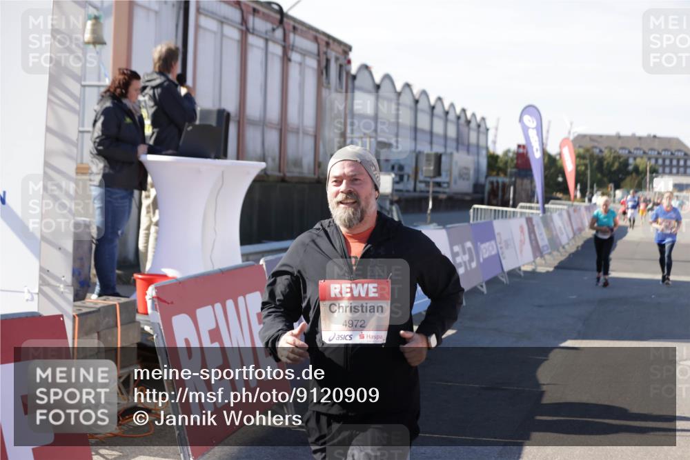 03.10.2025 - Köhlbrandbrückenlauf Jannik Wohlers http://msf.ph/oto/9120909 03.10.2025 13:36:01 Ziel 4972, 6292, 6670 meine-sportfotos.de