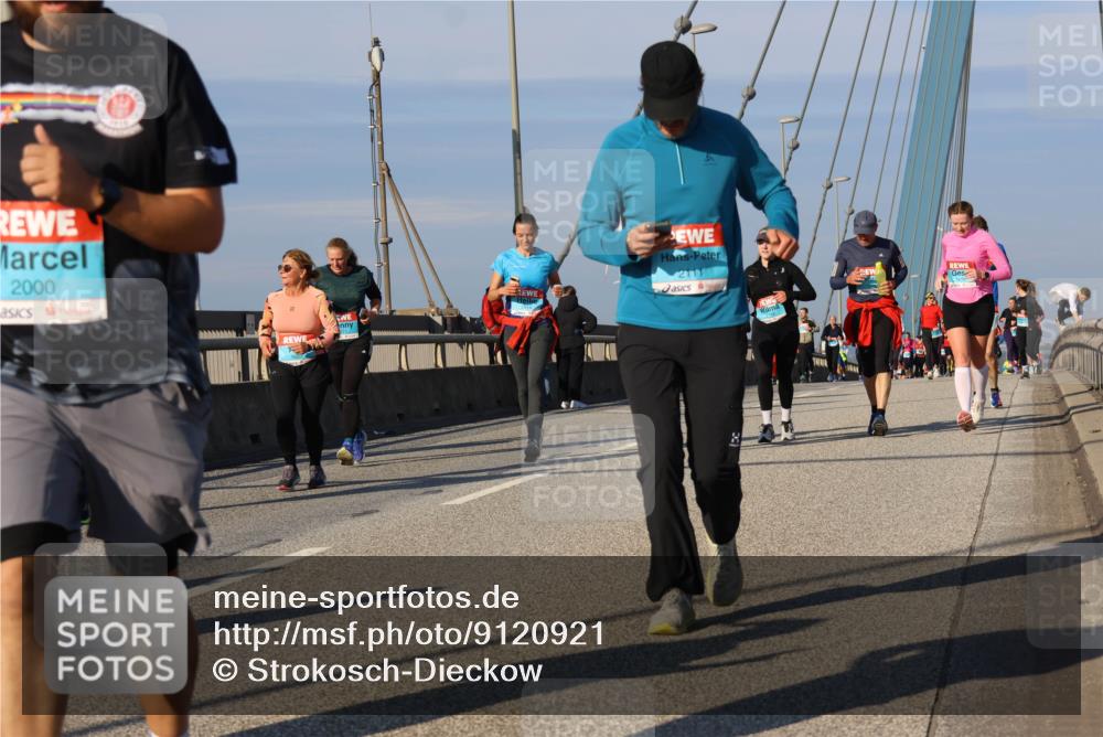 03.10.2025 - Köhlbrandbrückenlauf Strokosch-Dieckow http://msf.ph/oto/9120921 03.10.2025 09:56:04 Position 2 2000, 2111 meine-sportfotos.de
