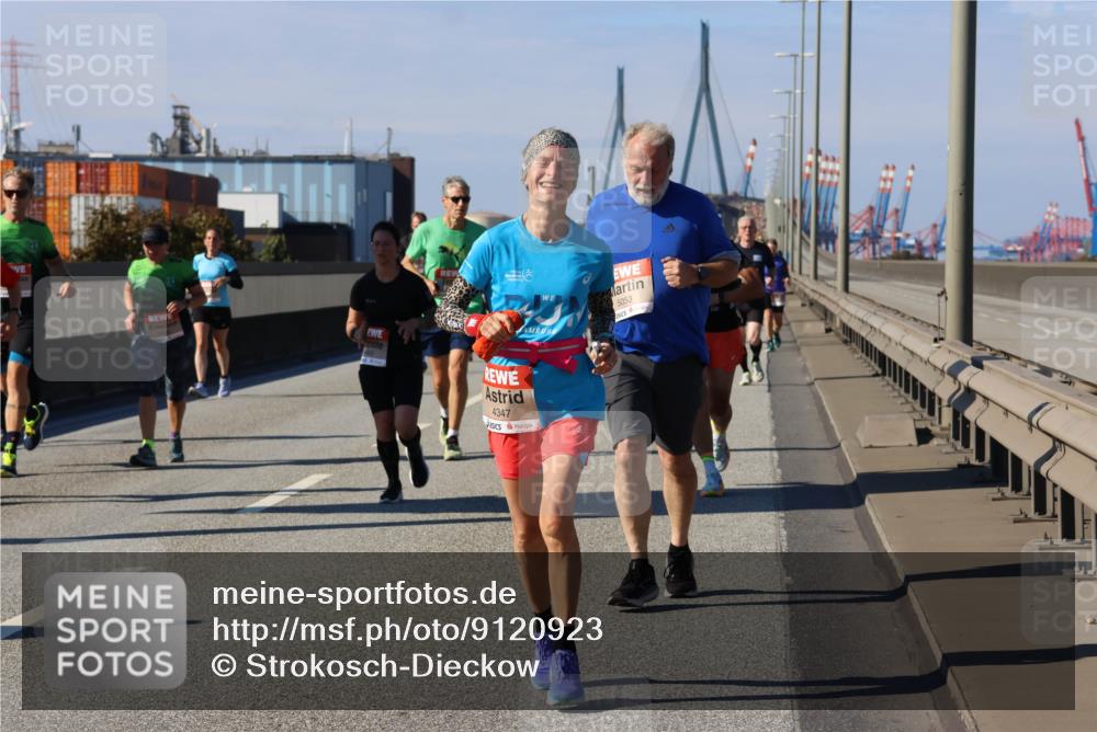 03.10.2025 - Köhlbrandbrückenlauf Strokosch-Dieckow http://msf.ph/oto/9120923 03.10.2025 12:59:27 Position 3 11, 5053, 4347 meine-sportfotos.de