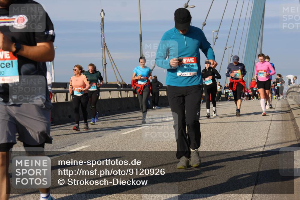 03.10.2025 - Köhlbrandbrückenlauf Strokosch-Dieckow http://msf.ph/oto/9120926 03.10.2025 09:56:04 Position 2 00, 2111 meine-sportfotos.de