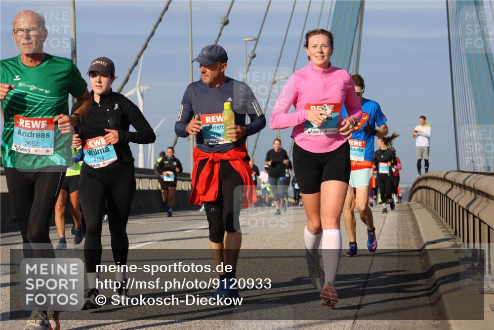 03.10.2025 - Köhlbrandbrückenlauf Strokosch-Dieckow http://msf.ph/oto/9120933 03.10.2025 09:56:08 Position 2 3662, 2114, 1976, 709 meine-sportfotos.de