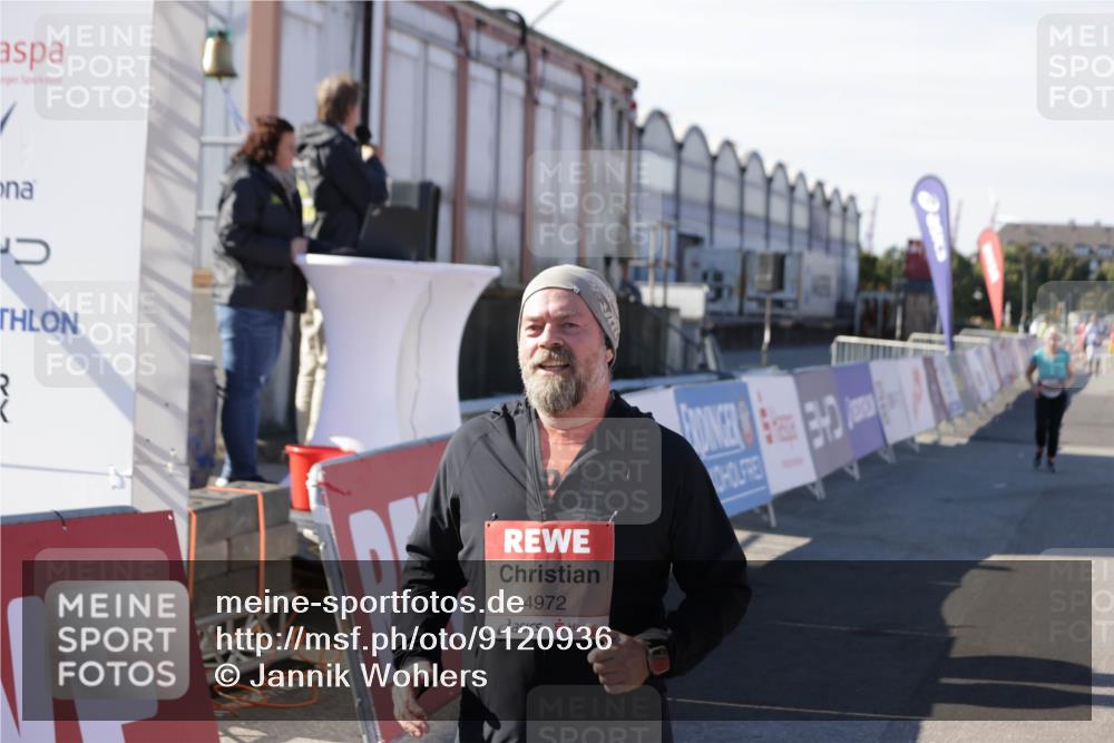 03.10.2025 - Köhlbrandbrückenlauf Jannik Wohlers http://msf.ph/oto/9120936 03.10.2025 13:36:01 Ziel 4972, 6292, 6670 meine-sportfotos.de