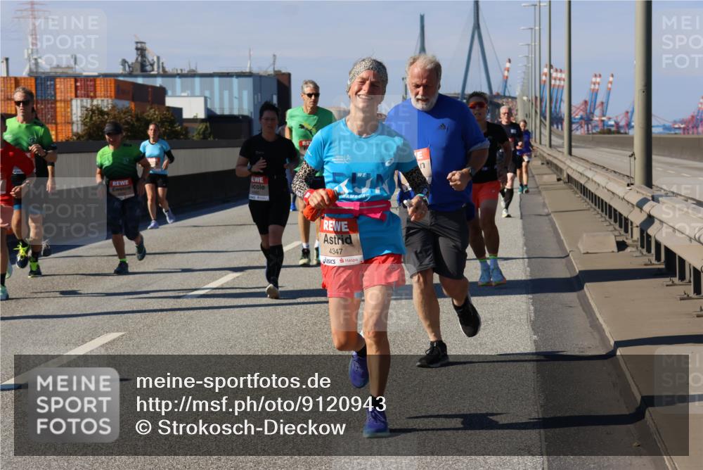 03.10.2025 - Köhlbrandbrückenlauf Strokosch-Dieckow http://msf.ph/oto/9120943 03.10.2025 12:59:28 Position 3 4347 meine-sportfotos.de