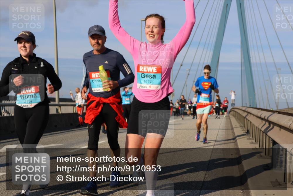 03.10.2025 - Köhlbrandbrückenlauf Strokosch-Dieckow http://msf.ph/oto/9120953 03.10.2025 09:56:11 Position 2 2114, 197, 1977 meine-sportfotos.de